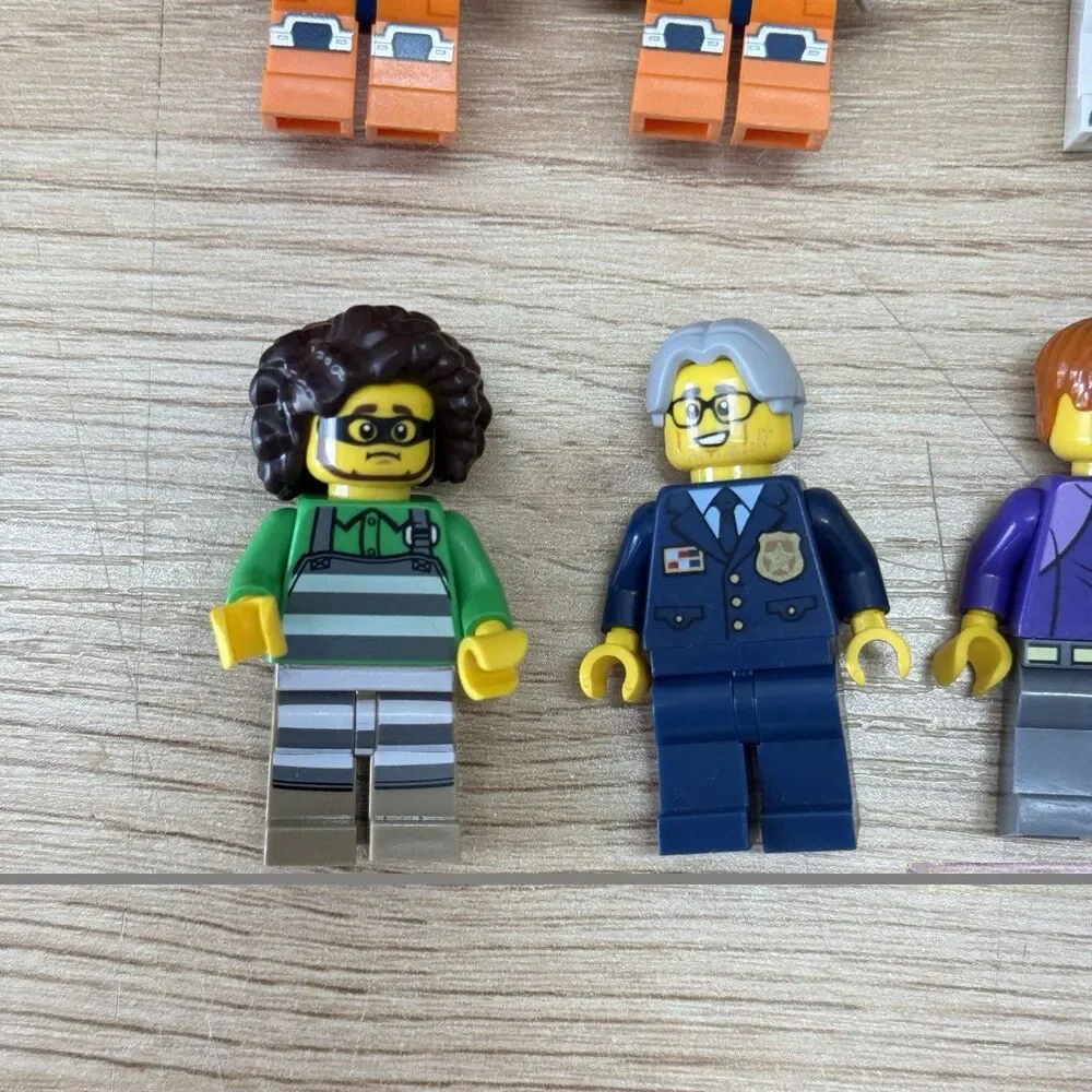 Lego Minifigures Lot Of 10 Lego City Baby Astronaut Police Diver Bulk Bundle - Picture 2 of 5